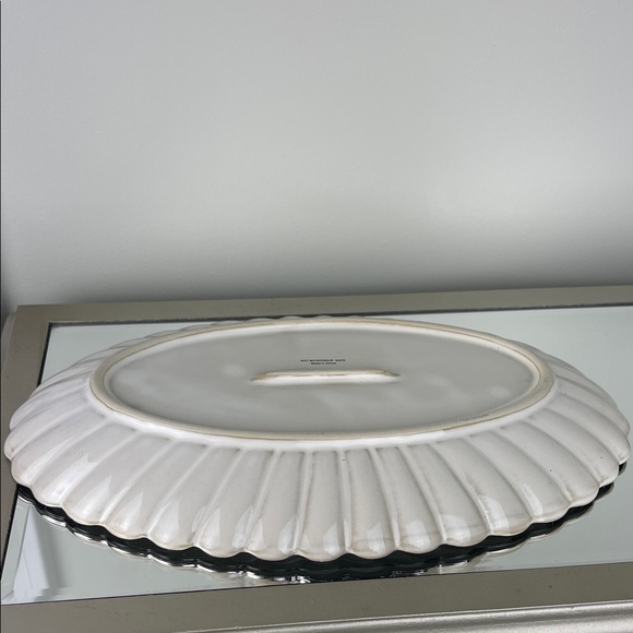 Homegoods White Ceramic Serving Platters-Scalloped Edge & Silver Rim (Set of 2) - Picture 6 of 11